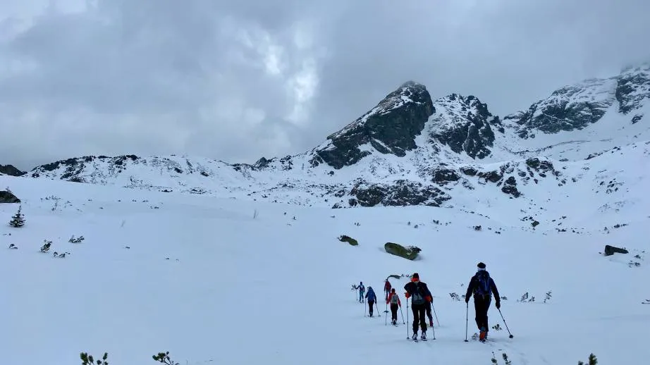 Jak zacząć ski tury? Krótki poradnik dla początkujących