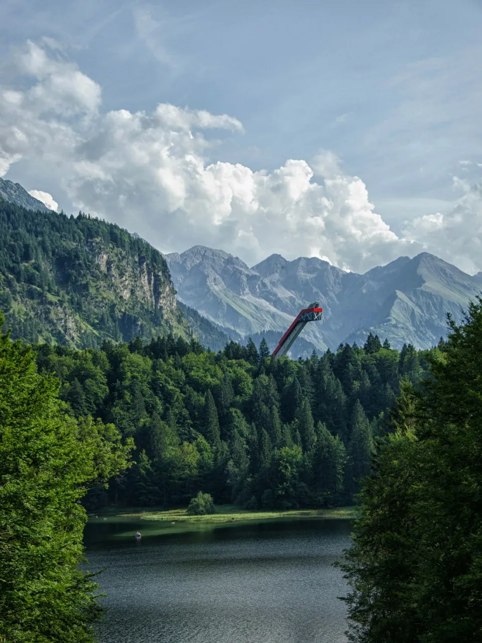 Heini-Klopfer-Skiflugschanze /fot. Peter Steiner / Źródło Unsplash