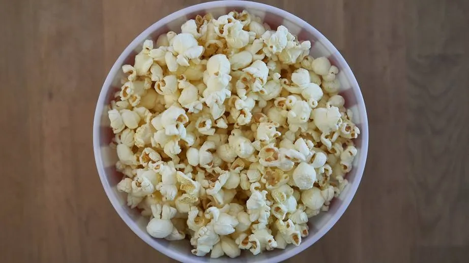 Popcorn - zdrowa przekąska / Źródło obrazu Roy Buri z Pixabay