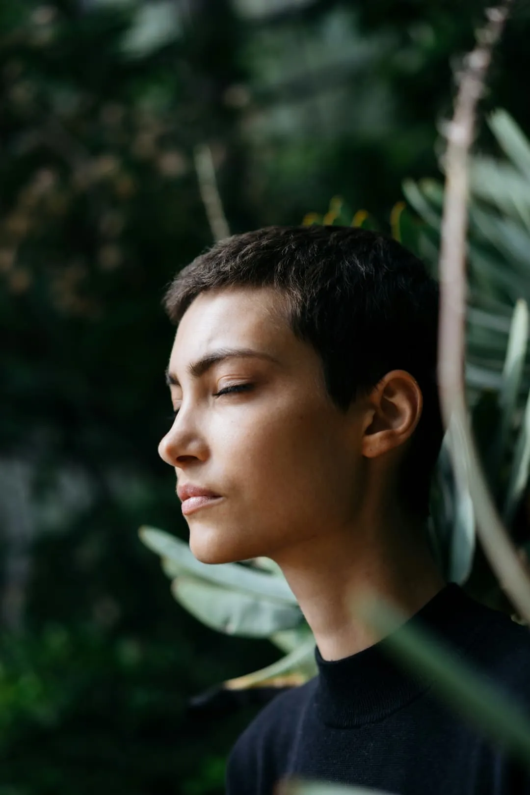 Medytacja pozwala w łatwy sposób skutecznie odprężyć nasze ciało i umysł / Źródło: zdjęcie Motoki Tonn, Unsplash